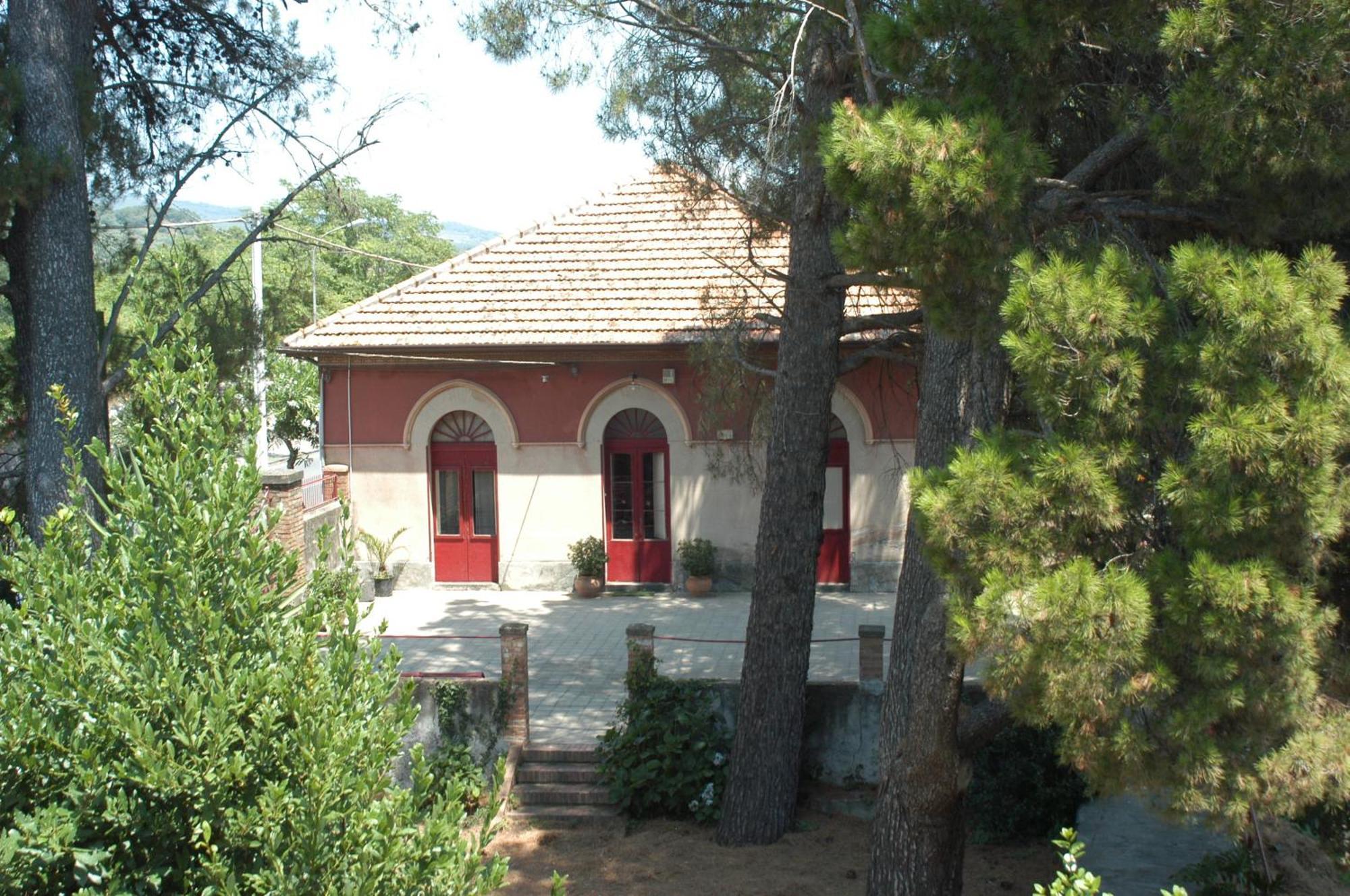 B&B Sotto I Pini Zafferana Etnea Exteriér fotografie